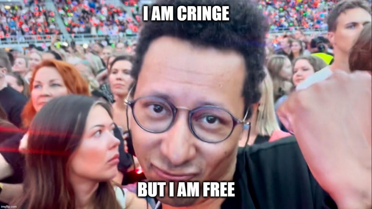 Jim coldplay kontserdil tekstiga: "I am cringe, but I am free"